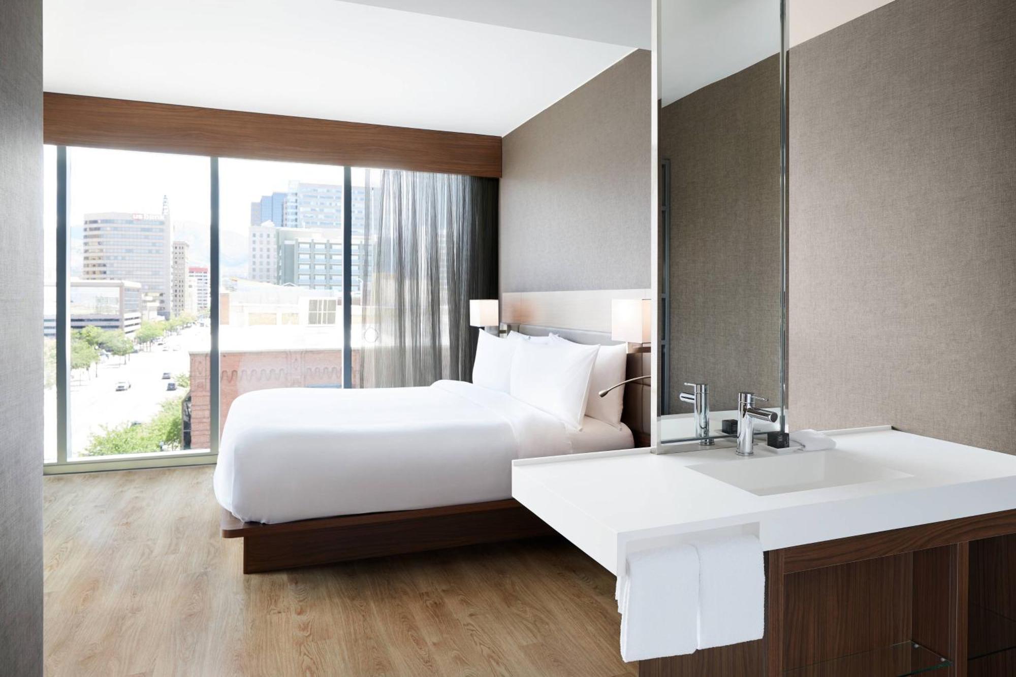 Ac Hotel By Marriott Salt Lake City Downtown Bagian luar foto